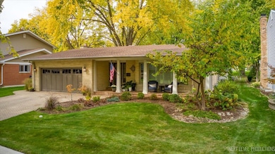 609 Bowling Green Ct, Naperville, IL 60563 - photo 3