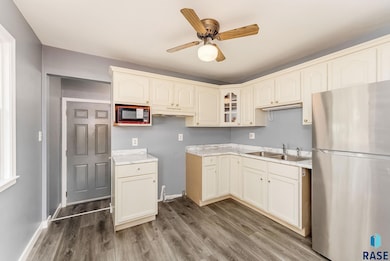 1105 S Tabbert Cir, Sioux Falls, SD 57103 - photo 4