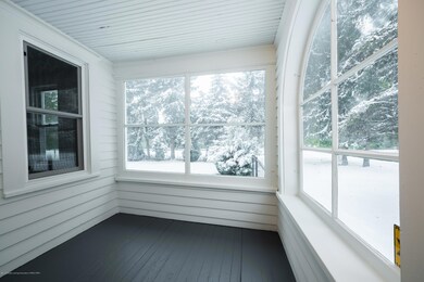 Hecksel_Drexel_porch-37