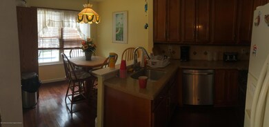 35 Horseshoe Ct, Tinton Falls, NJ 07753 - photo 7