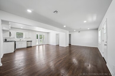 1137 E Jones Ave, Sapulpa, OK 74066 - photo 6