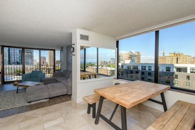 Regency House Condominiums unit 807, Milwaukee, WI 53202 - photo 6