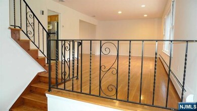 48 Rock Rd, Englewood Cliffs, NJ 07632 - photo 2