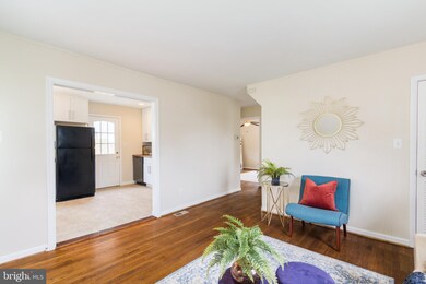 8711 Littlewood Rd, Parkville, MD 21234 - photo 5