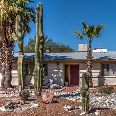 01 Front of Home 8912-2 bal