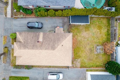 21 Sycamore St, Fairhaven, MA 02719 - photo 7