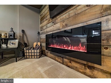 176 S Savanna Dr, Pottstown, PA 19465 - photo 5