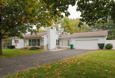 531 N Douglas-102