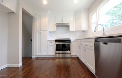 114 Riveredge Rd, Tinton Falls, NJ 07724 - photo 4