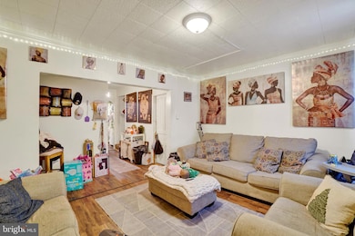 729 E Clarke Ave, York, PA 17403 - photo 3