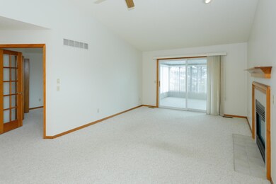 2403 Mansfield St-104