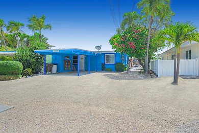 340 10th St, Key Colony Beach, FL 33051 - photo 3