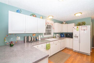 1656 Howard Gap Rd, Hendersonville, NC 28792 - photo 5
