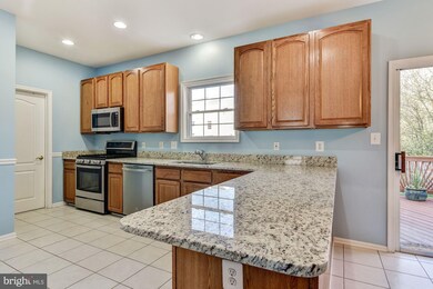 11603 Scarlet Leaf Cir, Germantown, MD 20876 - photo 5