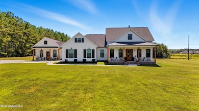 1204 Anchor Lake Rd, Carriere, MS 39426 - photo 3