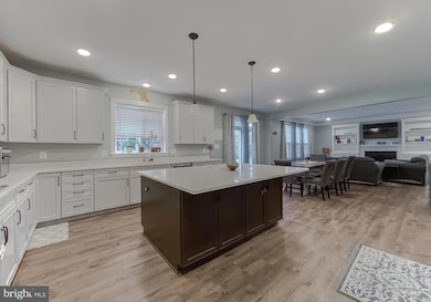 23381 Lilliflora Dr, California, MD 20619 - photo 6