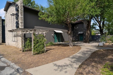 Central Austin Triplex