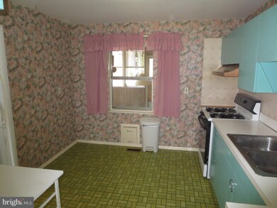 13109 Beaver Terrace, Rockville, MD 20853 - photo 5