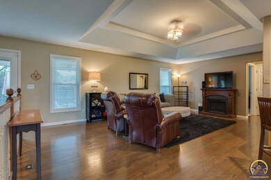 4707 SW Misty Harbor Dr, Topeka, KS 66610 - photo 4