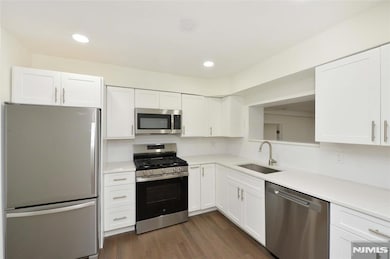 60 Poplar Ave, Hackensack, NJ 07601 - photo 3