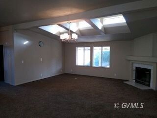 LARGE LIVING ROOM