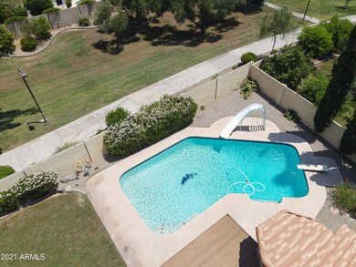 Sparkling Pool !
