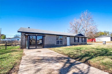 410 N Flanagan Ave, Stroud, OK 74079 - photo 3