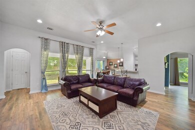 1034 Carson Dr, Magnolia, TX 77354 - photo 5