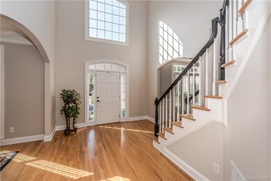 2 story foyer
