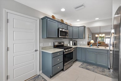 2202 Landrea Loop, The Villages, FL 32163 - photo 5