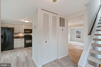 15097 Mill Spring Dr, Dumfries, VA 22025 - photo 5