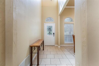 277 Oak Creek Cir, Springtown, TX 76082 - photo 4