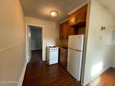 165 Lakewood Dr unit J, Jacksonville, NC 28546 - photo 4