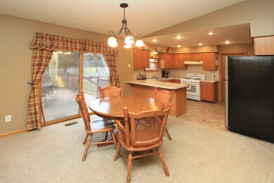 316 Standish Dr, Wayland, MI 49348 - photo 5