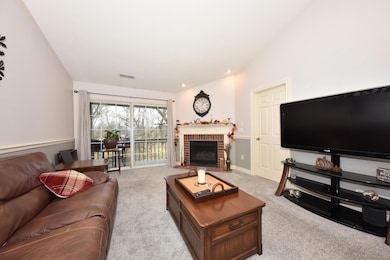 636 Pewaukee Rd unit H, Pewaukee, WI 53072 - photo 6