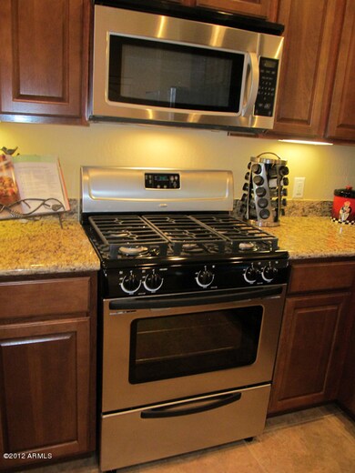 INTERIOR - FURNISHED MODEL