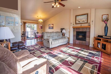 753 NE Nickernut Ave Redmond-print-002-0