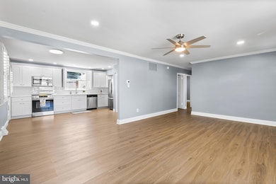 343 Sugartown Rd unit A, Wayne, PA 19087 - photo 3