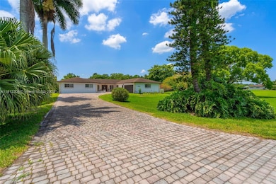 17550 SW 59th Ct, Southwest Ranches, FL 33331 - photo 2