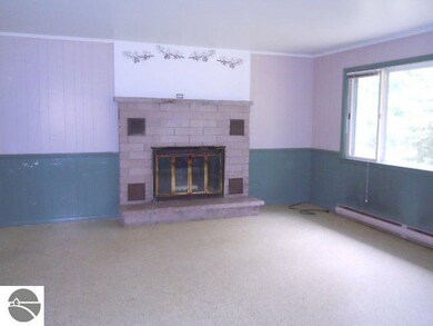 219 S Oak St, Au Gres, MI 48703 - photo 6