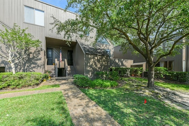 370 Litchfield Ln unit 11, Houston, TX 77024 - photo 5