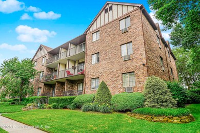 170 Devon Loop unit 3, Staten Island, NY 10314 - photo 2