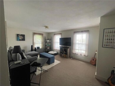 117 S Westbrook Ave unit 117 1/2, Pen Argyl, PA 18072 - photo 2