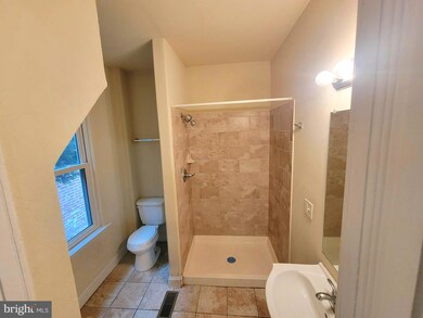 260 Walnut St unit 1, Pottstown, PA 19464 - photo 5