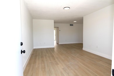 20120 NE 2nd Ave unit W20, Miami, FL 33179 - photo 5