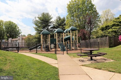 3001 White Birch Ct, Fairfax, VA 22031 - photo 5