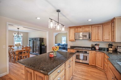 10 Dawn St, Salem, NH 03079 - photo 5