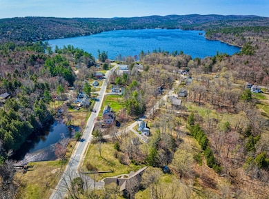 559 Elkins Rd, New London, NH 03257 - photo 2