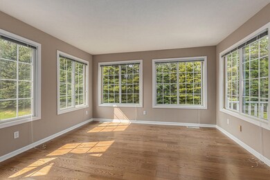 2127 Krislin Dr NE, Grand Rapids, MI 49505 - photo 6