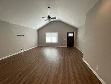 111 Blue Grass Dr, Shelbyville, TN 37160 - photo 3